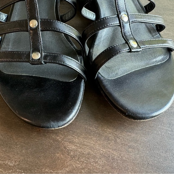 Stuart Weitzman - Caesar Leather Gladiator Sandas - Black Leather - Size 7 - Picture 7 of 7